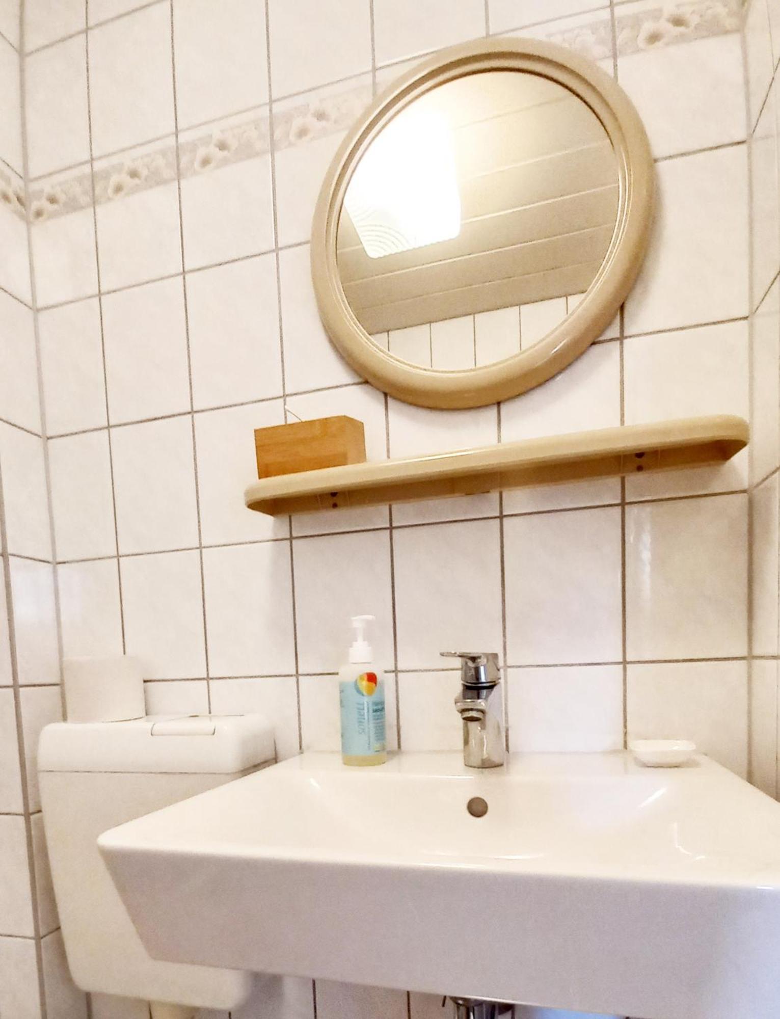 Triskele Haus - Oekologisches Gaestehaus Der Heilstaette Strelitz Neustrelitz Room photo